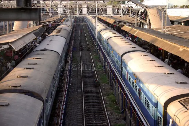 indian-railway-station-train-2