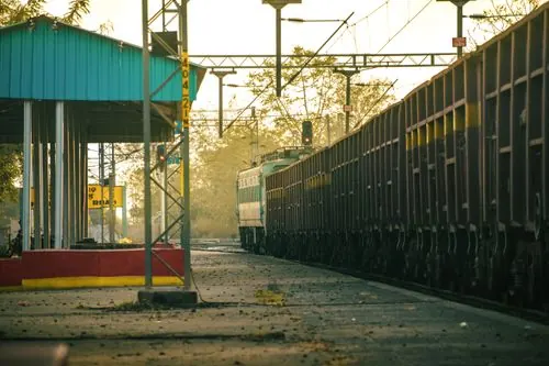 indian-railway-station-train-3